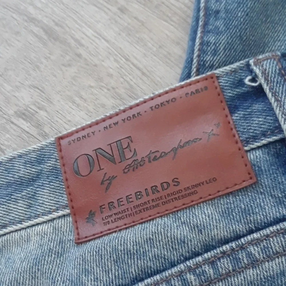 ONE TEASPOON..PAINTED FREEBIRDS..SIZE 28/27... - Picture 8 of 9